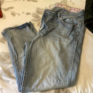 Woman’s capri jeans size 12